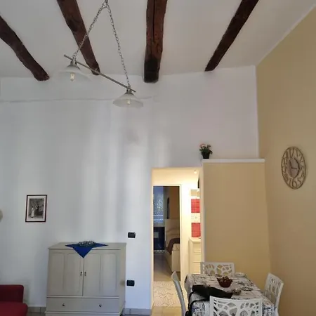 Castellaro's House * Naples